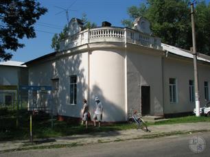 House of Culture (presumably a synagogue) in Bukachivtsi, 2010