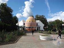 The famous egg museum)