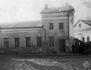 Корец, городская площадь. Справа видна синагога Корец, городская площадь. Справа видна синагога