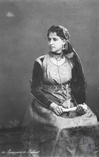 Еврейка из Лагуата, Алжир, 1889 Еврейка из Лагуата, Алжир, 1889