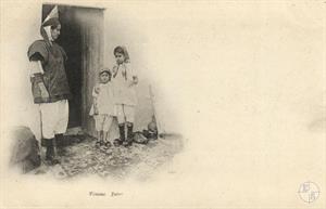 Еврейская женщина и девочки (предположительно, Тунис) Еврейская женщина и девочки (предположительно, Тунис)