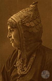 Йеменская еврейская девушка, Иерусалим, 1921. Фотограф Шломо Наринский, изд-во Jamal Bros, Иерусалим Йеменская еврейская девушка, Иерусалим, 1921. Фотограф Шломо Наринский, изд-во Jamal Bros, Иерусалим