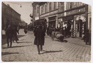 Жешув. Уличная сцена в еврейском квартале