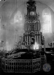 Арон Кодеш в Староконстантинове, Хмельницкая обл. Фото экспедиции Ан-ского, 1912 Арон Кодеш в Староконстантинове, Хмельницкая обл. Фото экспедиции Ан-ского, 1912