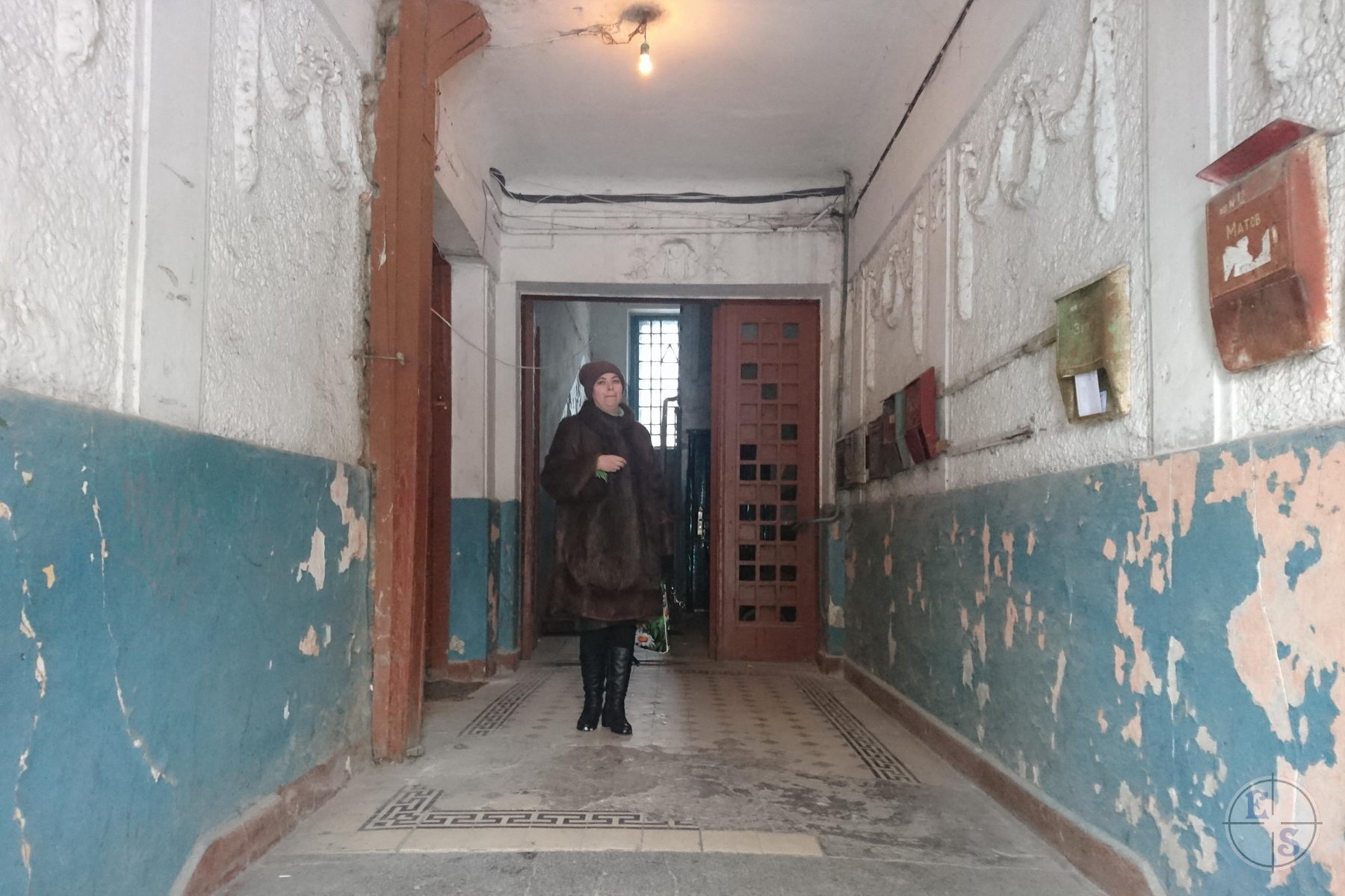 Сохранилась лепнина и керамическая плитка в интерьерах Сохранилась лепнина и керамическая плитка в интерьерах