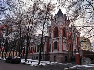 Симпатичный особнячок на углу Вернадского и Коновальца Симпатичный особнячок на углу Вернадского и Коновальца