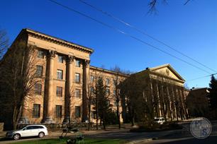По привычке все его называют ДИИТ По привычке все его называют ДИИТ