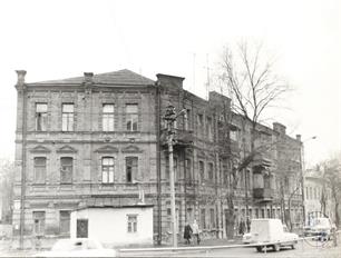 Угол Ломаной и Ниринберга, 1990 г. Дома пока стоят Угол Ломаной и Ниринберга, 1990 г. Дома пока стоят