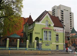 Тиссен был разноплановым архитектором; в данном случае он также предпочел модерн Тиссен был разноплановым архитектором; в данном случае он также предпочел модерн