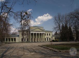 Сейчас здесь Дворец студентов и место фотографирования свадеб всего Днепра Сейчас здесь Дворец студентов и место фотографирования свадеб всего Днепра