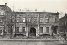 А этот дом уже сгорел. Фото 1990 года А этот дом уже сгорел. Фото 1990 года