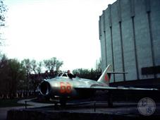 МиГ-17 уже давно кто-то угнал, на я еще успел на нем полетать) МиГ-17 уже давно кто-то угнал, на я еще успел на нем полетать)