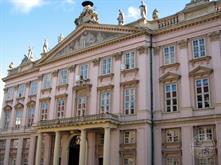 Примациальный дворец, 1778г. Как видно из названия, тут обитал примас Примациальный дворец, 1778г. Как видно из названия, тут обитал примас
