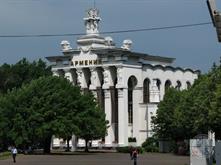 Каждая республика бывшего СССР представлена своим павильоном Каждая республика бывшего СССР представлена своим павильоном
