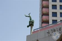 Но самая главная его изюминка прячется внутри, хотя на нее намекают два зеленых товарища над входом Но самая главная его изюминка прячется внутри, хотя на нее намекают два зеленых товарища над входом