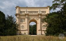 Пиратская копия арки Тита. Фото Википедии Пиратская копия арки Тита. Фото Википедии