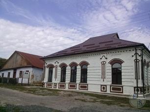 Совсем рядом с клойзом Бешта находится другая синагога Совсем рядом с клойзом Бешта находится другая синагога
