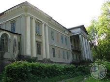 Парковый фасад дворца Парковый фасад дворца