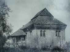 Деревянная синагога "Новая". Фото П.Жолтовского, 1930 г. Деревянная синагога "Новая". Фото П.Жолтовского, 1930 г.