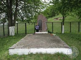 Памятник на братской могиле Памятник на братской могиле
