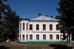Усадьба Мордвинова. Фото Сергій Щур, Википедия Усадьба Мордвинова. Фото Сергій Щур, Википедия