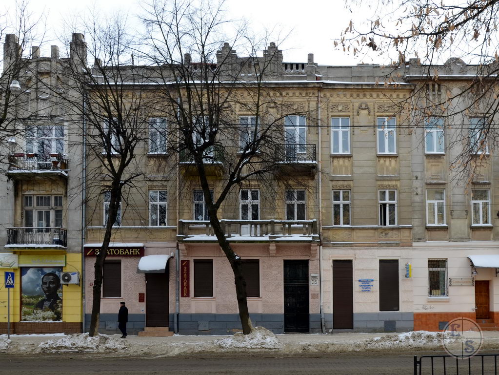 Дом №35. Фото Aeou, Википедия Дом №35. Фото Aeou, Википедия