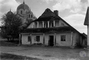 Jewish hotel in Berezdivtsi, the beginning of the 20th century