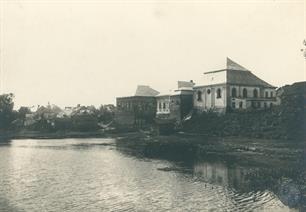 3 synagogues on the river bank in Horodok, 1924