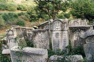 Jewish cemetery in Mykolayiv, 1994