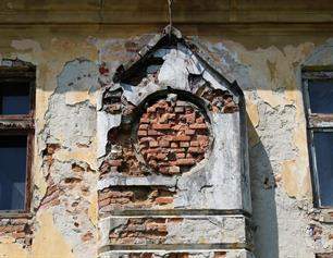 Upper part of Aron Kodesh