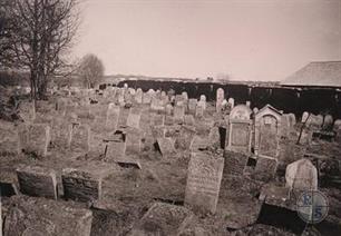Jewish cemetery in Rava-Ruska, 1916 Jewish cemetery in Rava-Ruska, 1916