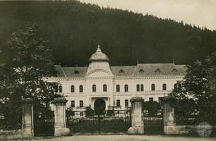 Groedel Palace in Skole, ca 1930 Groedel Palace in Skole, ca 1930