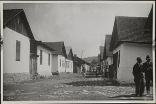 Skole, street in the Jewish quarter. Photo of Józef Tężycki, 1937