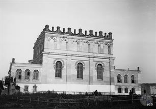 Synagogue in Belz, 1914-1918. Photo was taken by Austrian soldiers Synagogue in Belz, 1914-1918. Photo was taken by Austrian soldiers