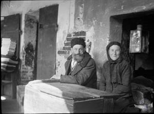 Jewish couple - market traders Jewish couple - market traders