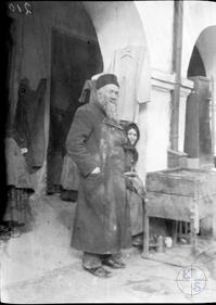 Jewish couple - market traders Jewish couple - market traders