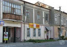 Дом раввина на ул. Бандеры. Фото В.Левина Дом раввина на ул. Бандеры. Фото В.Левина