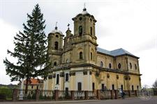 Костел Непорочного Зачатия Девы Марии. Возведен по заказу Н.Потоцкого в 1743-69 гг. Костел Непорочного Зачатия Девы Марии. Возведен по заказу Н.Потоцкого в 1743-69 гг.