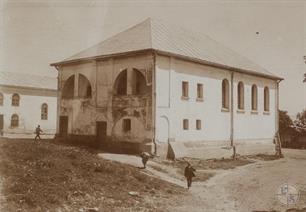 Synagogue in Krakovets, approximately 1920s Synagogue in Krakovets, approximately 1920s