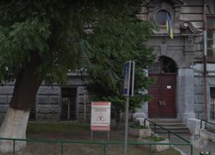 Примерно тот же ракурс на здание школы по Замарстыновской, 11 Примерно тот же ракурс на здание школы по Замарстыновской, 11