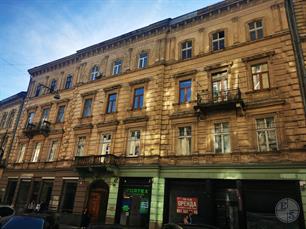 Гнатюка, 15 Гнатюка, 15