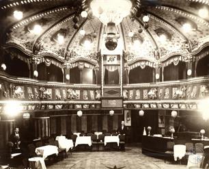 Интерьер варьете Casino de Paris, 1910-е гг Интерьер варьете Casino de Paris, 1910-е гг
