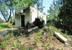Ohel of Rabbi Issachar Ber Leifer of Nadvorna in the Jewish Cemetery, 2010 Ohel of Rabbi Issachar Ber Leifer of Nadvorna in the Jewish Cemetery, 2010