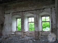 А толщина стен впечатляет А толщина стен впечатляет