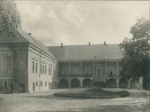Pomoryany castle, ca 1925 Pomoryany castle, ca 1925