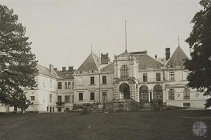 Palace of Lanckoronsky in Rozdil, before 1930 Palace of Lanckoronsky in Rozdil, before 1930
