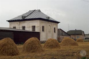 Synagogue in Toporiv, 1995