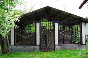 Ohel in the Jewish cemetery in Zabolotiv, 2016