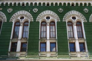 Находится на Пастера, 27 Находится на Пастера, 27