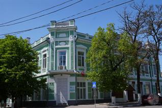Мануфактура братьев Каменских. Фото Ядвиги Вереск, Википедия Мануфактура братьев Каменских. Фото Ядвиги Вереск, Википедия